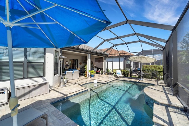 5469 Lampiasi St, Sarasota, FL 34238 - outdoor pool with a patio area and a lanai
