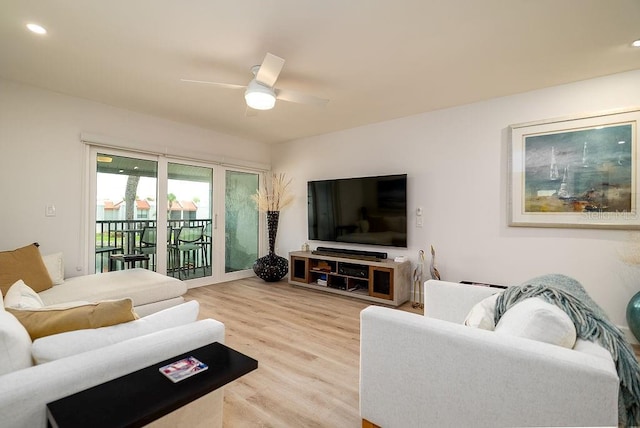 1801 Gulf Dr N Unit 276, Bradenton Beach, FL 34217 - living area featuring light wood-style floors, ceiling fan, and recessed lighting