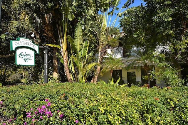 701 Marbury Ln, Longboat Key, FL 34228 - exterior view