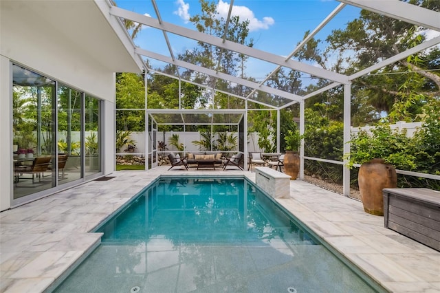 904 Virginia Dr, Sarasota, FL 34234 - view of pool with outdoor lounge area, a patio, a lanai, and a fenced backyard