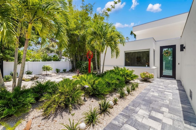 904 Virginia Dr, Sarasota, FL 34234 - view of yard