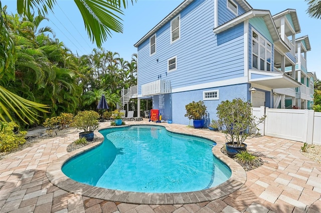 202 75th St, Holmes Beach, FL 34217 - swimming pool featuring a patio area