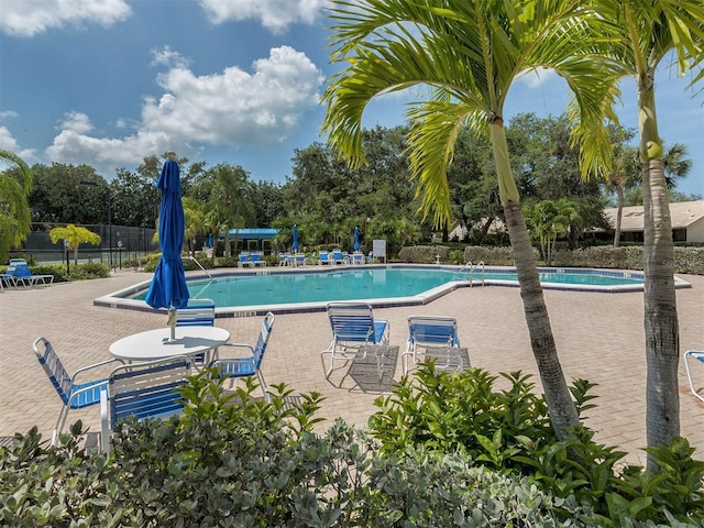 154 Inlets Blvd, Nokomis, FL 34275 - community pool with a patio