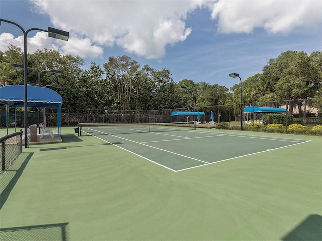 154 Inlets Blvd, Nokomis, FL 34275 - view of tennis court featuring community basketball court