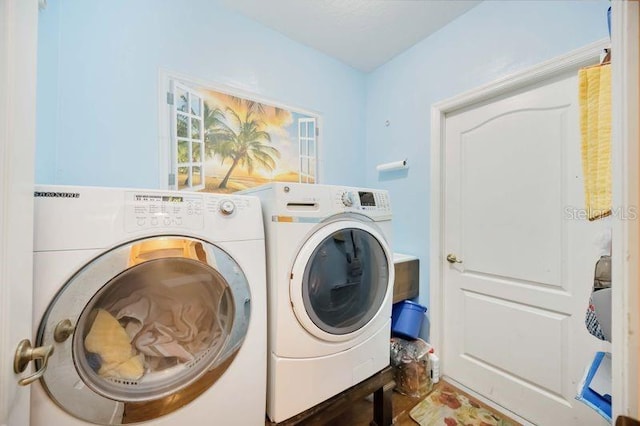 4127 Middle River Ter, Ellenton, FL 34222 - washroom featuring independent washer and dryer
