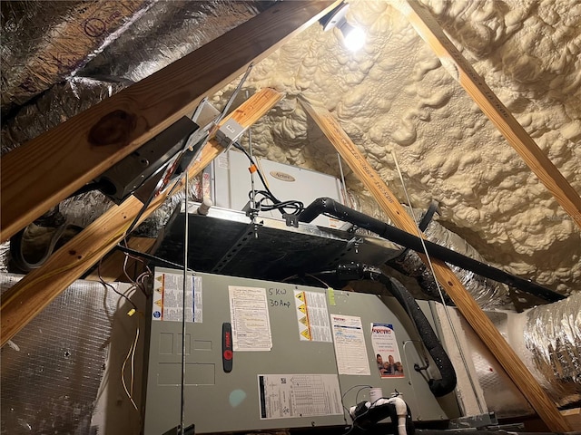 5635 Los Robles Ct, Palmetto, FL 34221 - view of unfinished attic