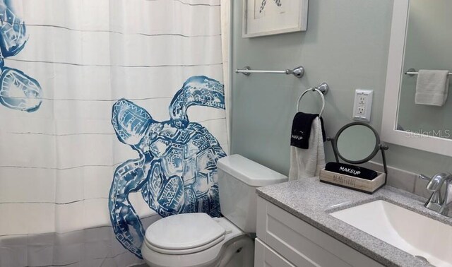 3614 29th Ave W, Bradenton, FL 34205 - full bath with vanity and curtained shower