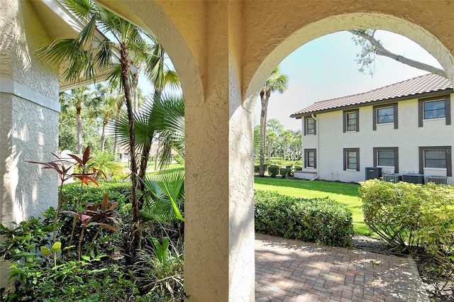 5598 Golf Pointe Dr Unit A-1, Sarasota, FL 34243 - photo 3
