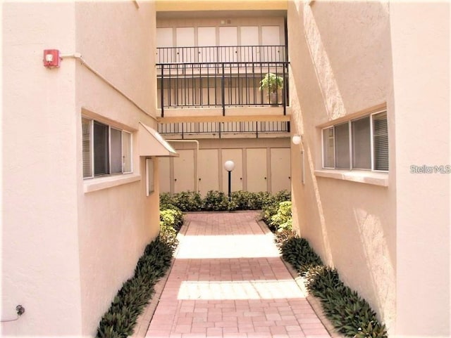 2763 Woodgate Ln Unit 105, Sarasota, FL 34231 - view of patio / terrace