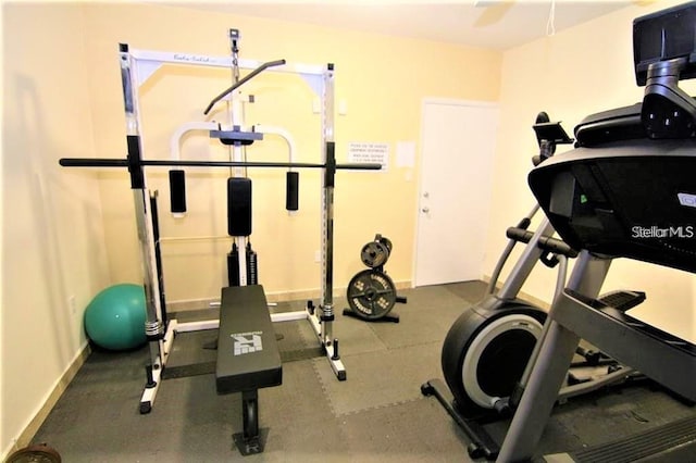 2763 Woodgate Ln Unit 105, Sarasota, FL 34231 - view of workout room