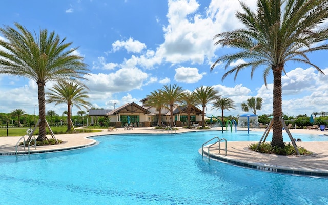 7638 Windy Hill Cv, Bradenton, FL 34202 - community pool with a patio