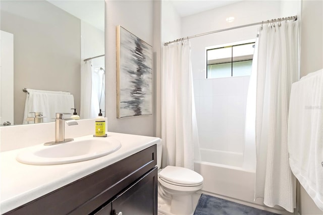 4044 Wisdom Trl, Land O Lakes, FL 34638 - full bath with vanity and shower / bath combo