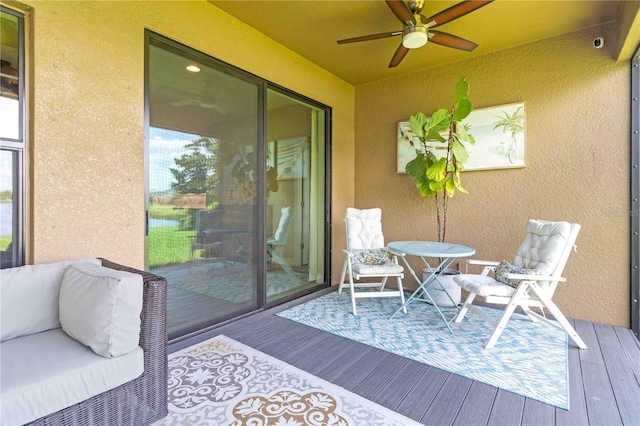 4044 Wisdom Trl, Land O Lakes, FL 34638 - sunroom featuring a ceiling fan