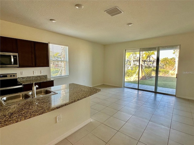 8697 Milestone Dr, Sarasota, FL 34238 - photo 4