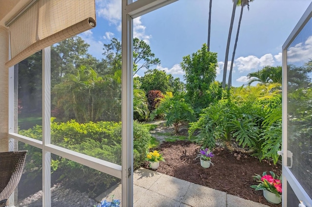 8335 Glenrose Way Unit 1513, Sarasota, FL 34238 - view of unfurnished sunroom