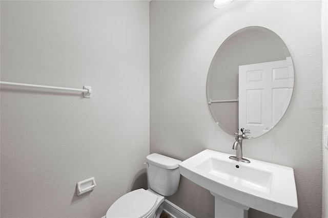 5174 78th St Cir E, Bradenton, FL 34203 - half bathroom featuring toilet and a sink