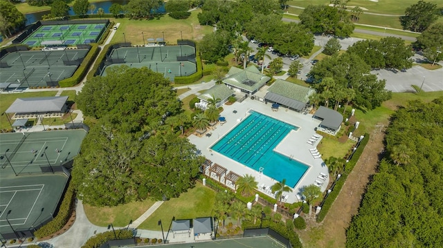 7868 Chick Evans Pl, Sarasota, FL 34240 - aerial view of property and surrounding area featuring a pool