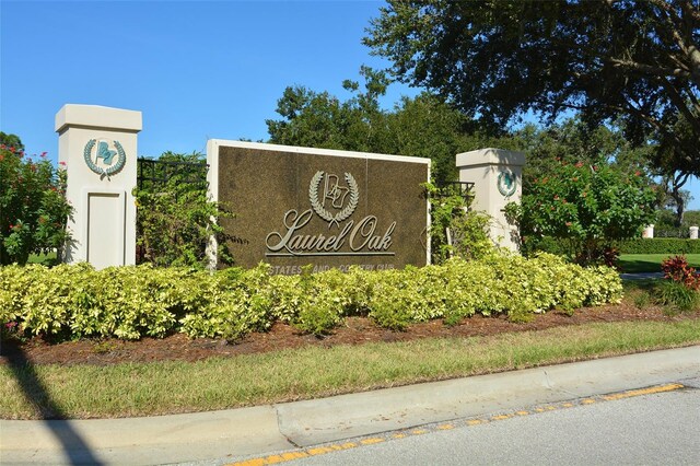 7868 Chick Evans Pl, Sarasota, FL 34240 - view of community sign