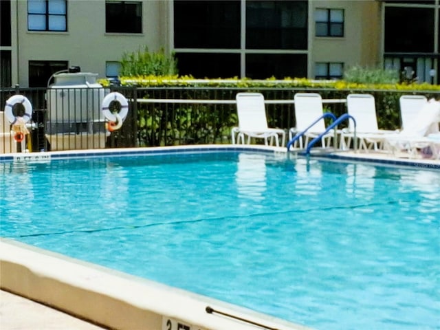 515 30th Ave W Unit H401, Bradenton, FL 34205 - view of community pool