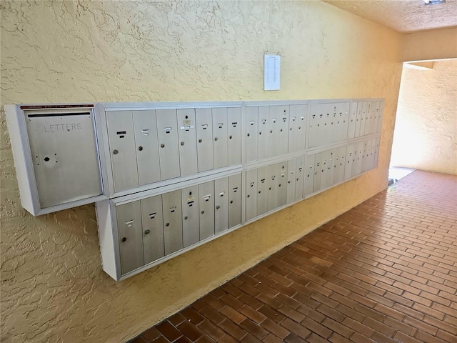 515 30th Ave W Unit H401, Bradenton, FL 34205 - view of property's community with mail area