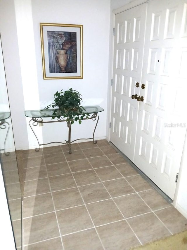 3640 Aster Dr, Sarasota, FL 34233 - photo 7