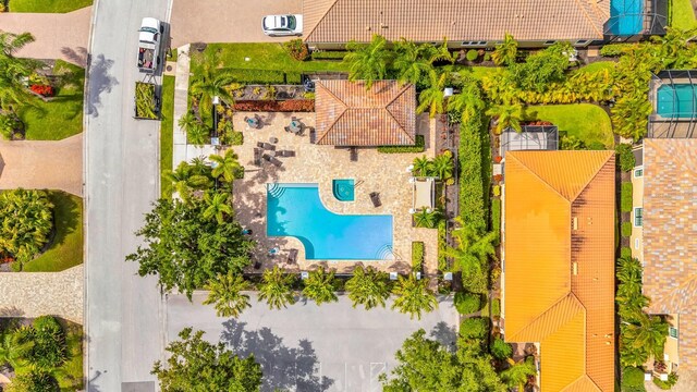 7314 Wexford Ct, Lakewood Ranch, FL 34202 - aerial view of a pool