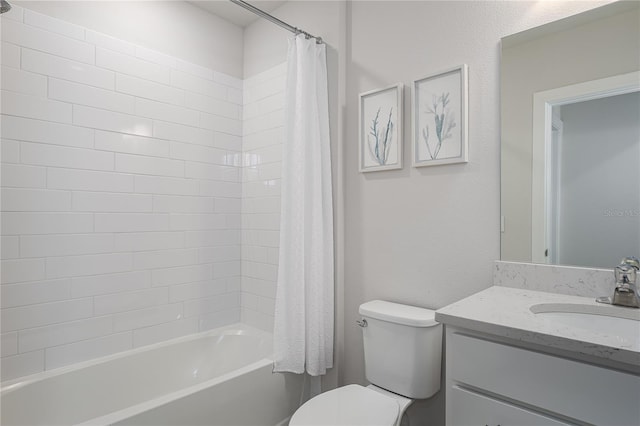 9144 Royal River Cir, Parrish, FL 34219 - bathroom featuring vanity and shower / bath combo