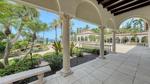 4423 Bay Shore Rd, Sarasota, FL 34234 - view of patio / terrace