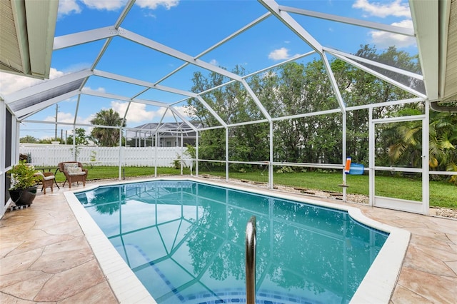 6118 56th Ter E, Bradenton, FL 34203 - view of pool with a patio area and glass enclosure