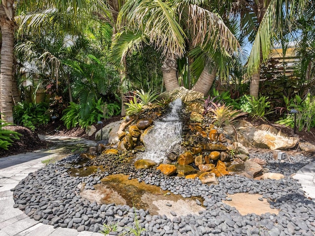 544 Canal Rd, Sarasota, FL 34242 - exterior view of a small pond
