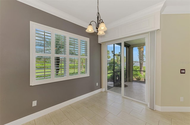 1226 Riverscape St, Bradenton, FL 34208 - unfurnished room with a chandelier and ornamental molding