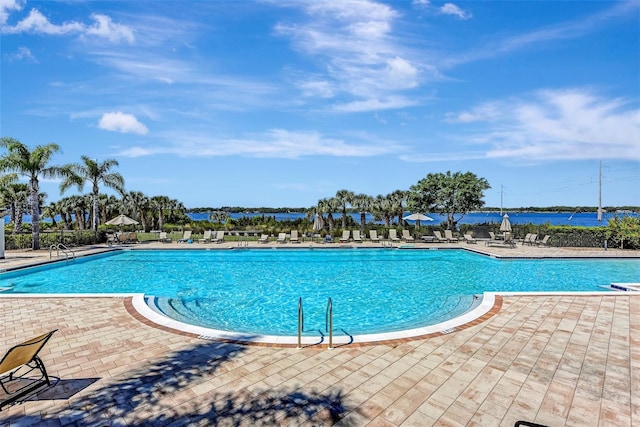 1226 Riverscape St, Bradenton, FL 34208 - community pool with a patio