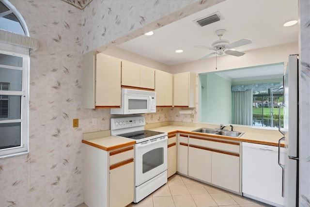 5662 Long Common Cir Unit 8, Sarasota, FL 34235 - photo 18