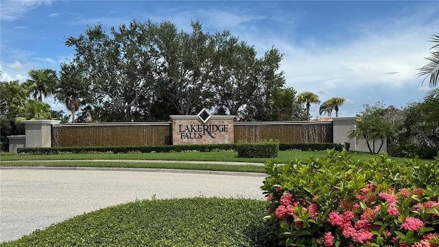 8228 Simpson Falls Ct, Sarasota, FL 34243 - photo 18