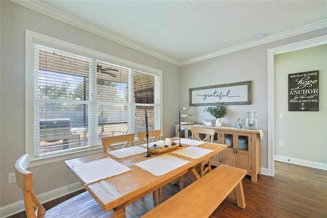 636 Meadow Lake Dr, Freeport, FL 32439 - dining room featuring crown molding and wood finished floors