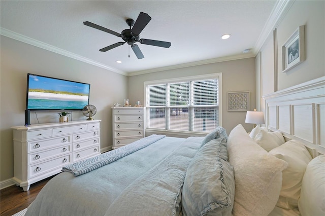 636 Meadow Lake Dr, Freeport, FL 32439 - bedroom featuring dark wood-type flooring, recessed lighting, ornamental molding, and ceiling fan