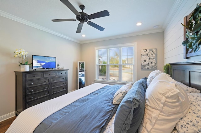 636 Meadow Lake Dr, Freeport, FL 32439 - bedroom featuring recessed lighting, dark wood-style flooring, crown molding, and a ceiling fan