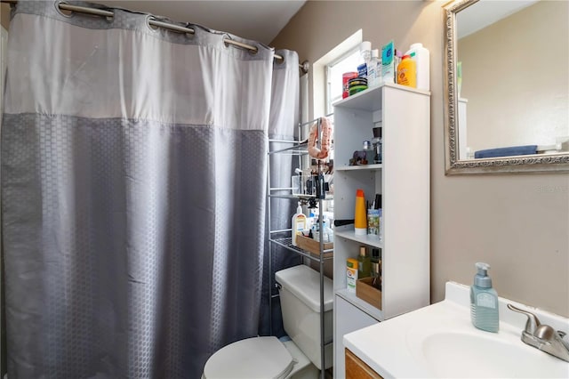 616 Bryan Terrace Dr, Brandon, FL 33511 - full bathroom featuring vanity and a shower with curtain