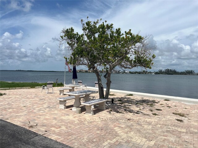 611 Gulf Dr N Unit B24, Bradenton Beach, FL 34217 - water view