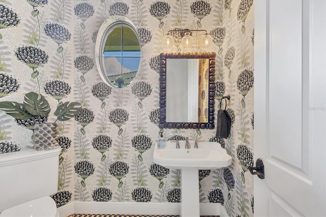 14611 Leopard Creek Pl, Lakewood Ranch, FL 34202 - half bathroom featuring toilet