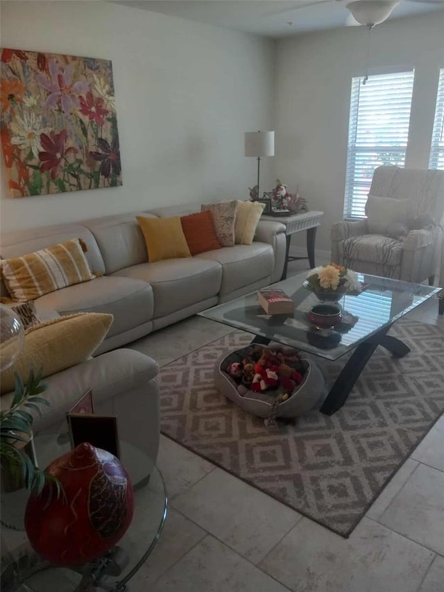 1002 Oakleaf Blvd, Bradenton, FL 34208 - view of living area