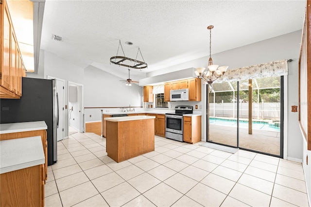 4011 78th Dr E, Sarasota, FL 34243 - photo 9