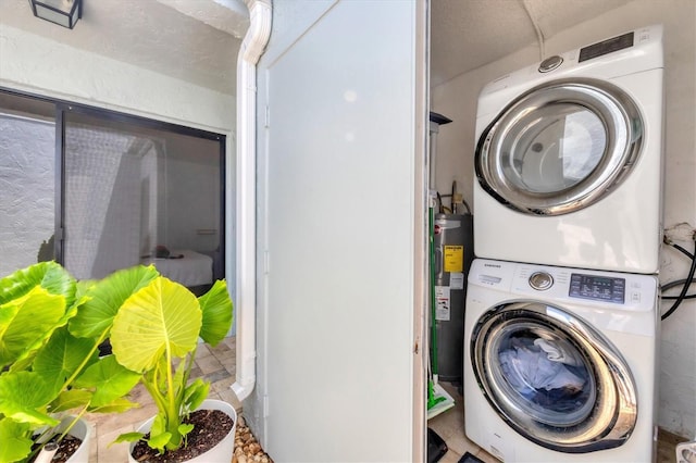 4116 61st Avenue Terrace W, Bradenton, FL 34210 - washroom featuring estacked washer and dryer and water heater