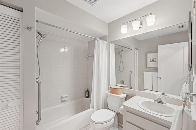 5283 Everwood Run, Sarasota, FL 34235 - bathroom featuring shower / tub combo, vanity, and a closet