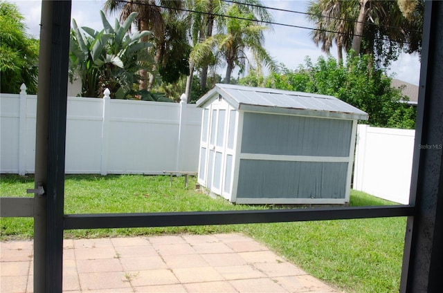 671 E Baffin Dr, Venice, FL 34293 - view of shed with a fenced backyard