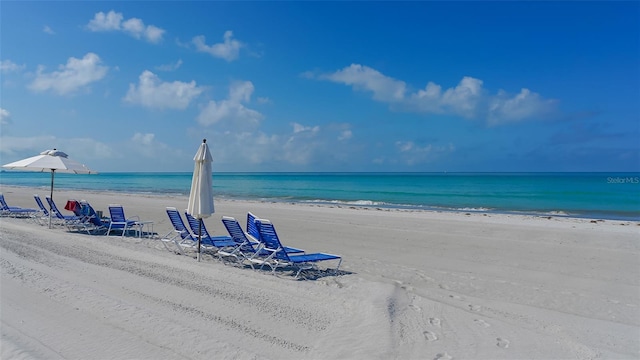 1485 Gulf Of Mexico Dr Unit 101, Longboat Key, FL 34228 - water view with nearby beach