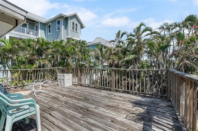 104 10th St S, Bradenton Beach, FL 34217