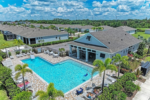 13829 Camden Crest Ter, Bradenton, FL 34211 - community pool featuring a residential view and a patio area