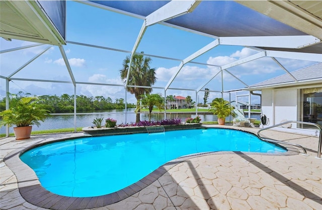 4173 Beach View Ct, Port Charlotte, FL 33948 - swimming pool featuring a water view and a patio area