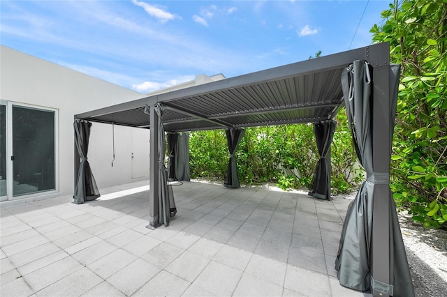 3500 Bay Shore Rd, Sarasota, FL 34234 - view of patio / terrace